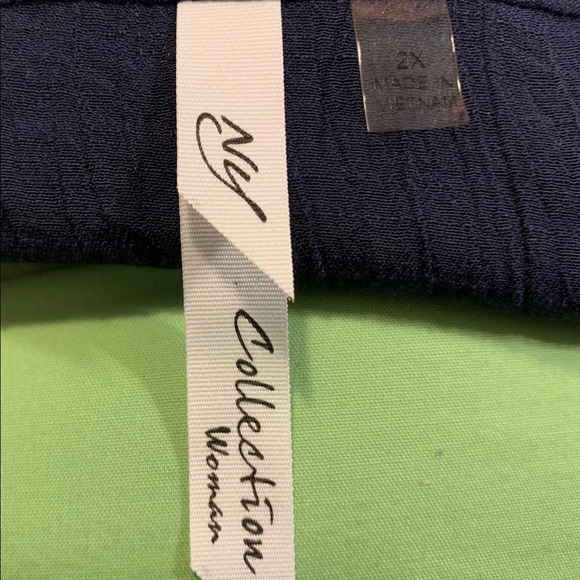 Plus Size NY Collection Woman Blouse - Picture 2 of 3